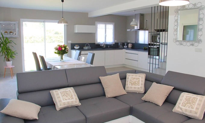 Rochefort-du-Gard House | Between Avignon, Orange and Nimes villa with private pool and garden