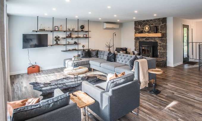 Vancouver House | Beverly Heights Retreat