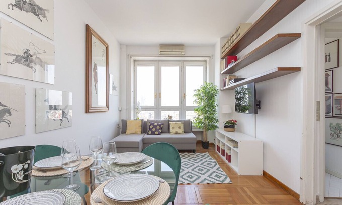 Porta Tenaglia Apartment | Biancamano Skyline view - 13th floor 1 bdr with balcony in Moscova/Sempione