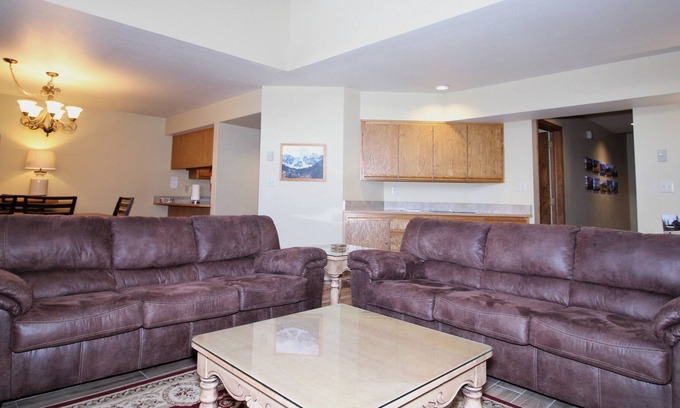 Purgatory Condo | Big 3 Bedroom, 2 Miles to Purg, Indoor Swimming Pool and Free Ski Shuttle