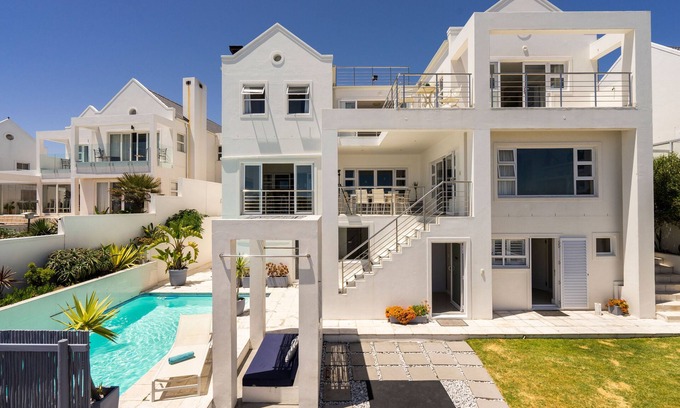 Big Bay Villa | Big Bay Beach House With Views Of Table Mountain