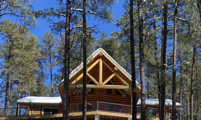 Highland Pines Cabin | Big Bear Bunkhouse Cabin in the Prescott National Forest