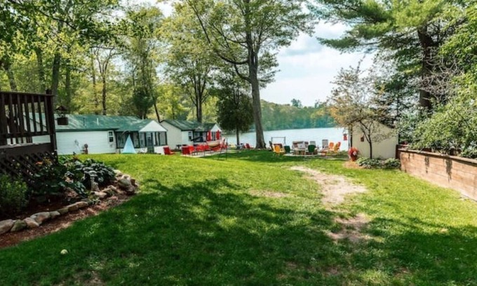 Holton Cottage | Big Blue Lake Cottages, LLC - Cottage #5