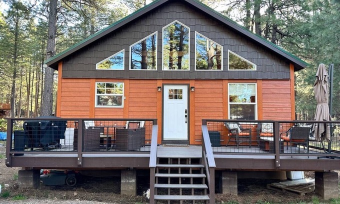 Heber Cabin | Big Buck | Micro-cottage Loft Lakes nearby