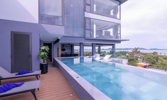 Wichit House | "Big Legend: 6-Story Luxury Villa with Apartment"
