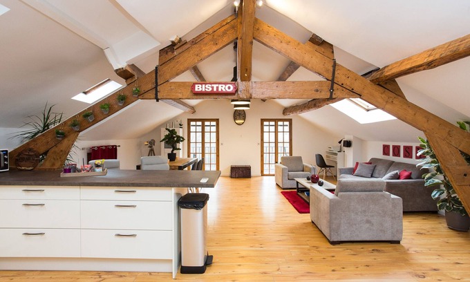 Riou - Petit Juas - Av de Grasse Apartment | Big loft 107m2, 10min walk to Palais des festivals