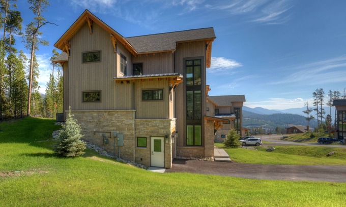 Big Sky Ski Chalet | Big Sky Vacation Rentals: Homestead 6 Claim Jumper