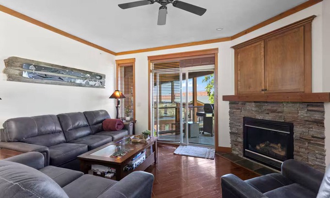 Big White Ski Resort Ski Chalet | Big White Ski In Ski Out Condo with brand new hot tub!