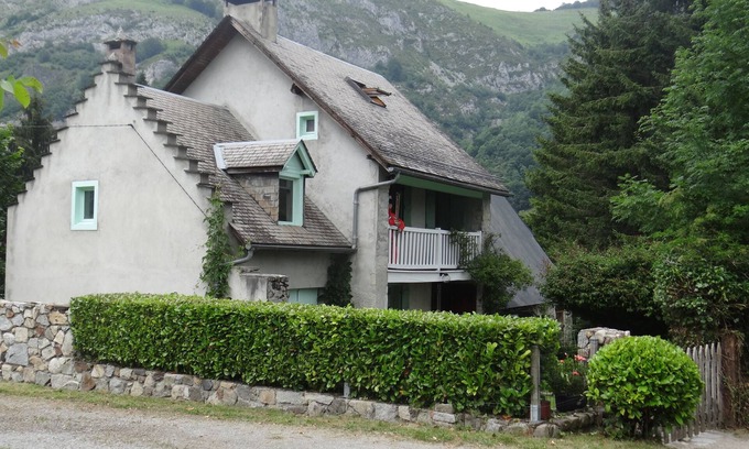 Sainte-Marie-de-Campan House | Bigourdane house