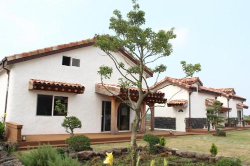 Pyeongdae-ri House | Bijarim Midam Pension