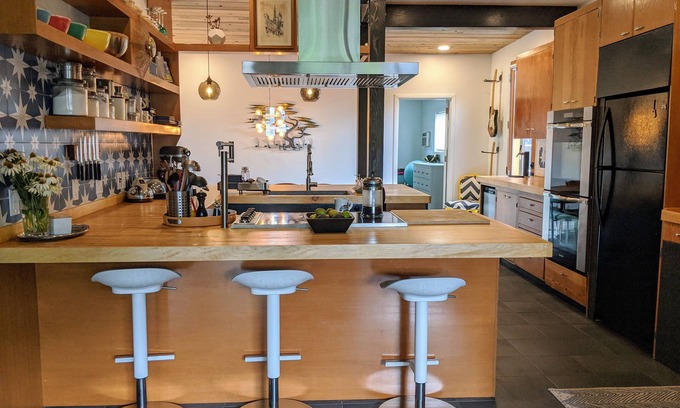 Hood River House | Bike Friendly, Walkable Home in The Heights