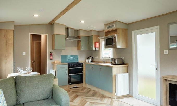 Great Houghton House | Billing Aquadrome Silver 3 Bed Caravan KM159