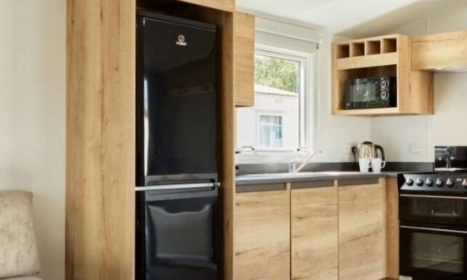 Great Houghton House | Billing Aquadrome Silver 3 Bed Pet Friendly NW06