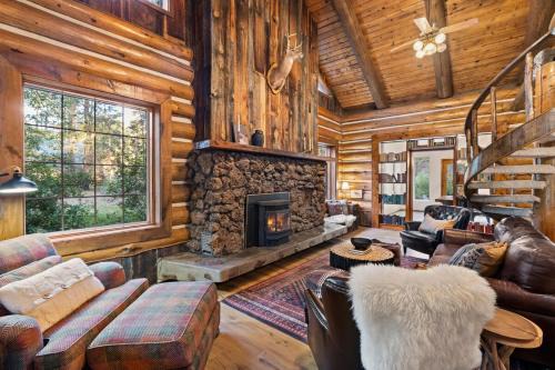 Pinetop-Lakeside House | Billy Creek Luxury Lodge on the creek - Sleeps 18!