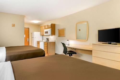 South Bend Hotel | Birch Hill Suites - South Bend