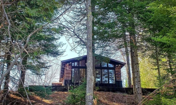 Frederic Cabin | Black Bear Lodge: Crisp Air, Cozy Nights – Fall at Black Bear Lodge is Unforgettable