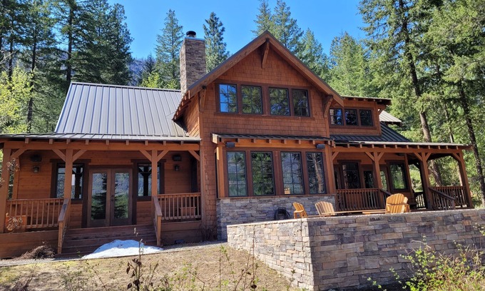 Mazama House | Black Bear Lodge-Mazama, WA, on the Ski Trail, Access to Community Pool&Hot Tub