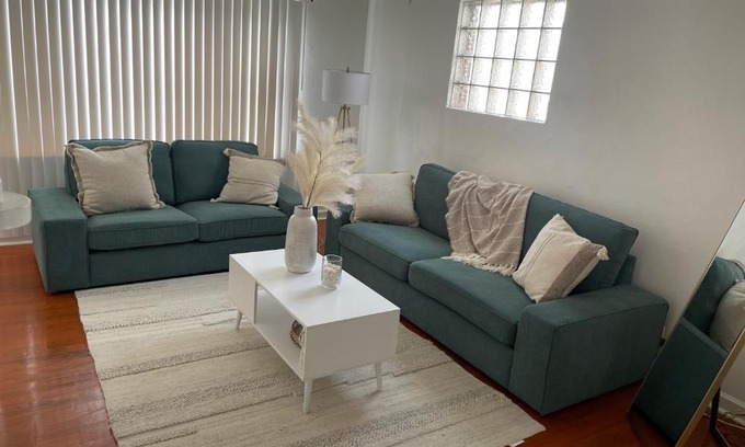 Northwoods House | Black Bird House