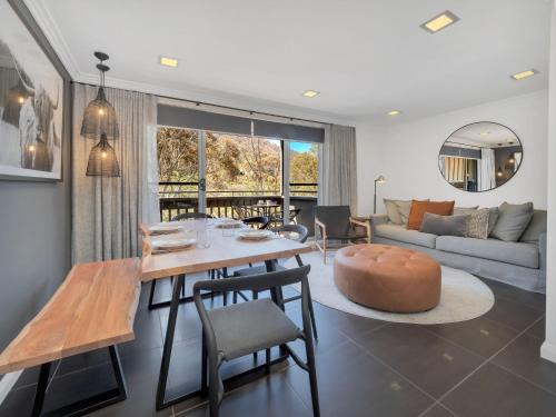 Thredbo Ski Chalet | Black Diamond Tombarra 6A