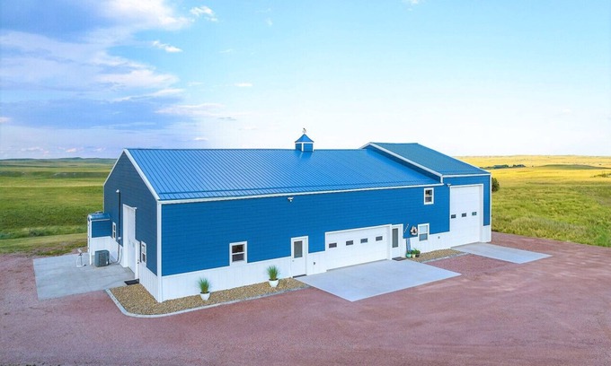 Hermosa House | Black Hills Barndo-Hot Tub & Massage Chair