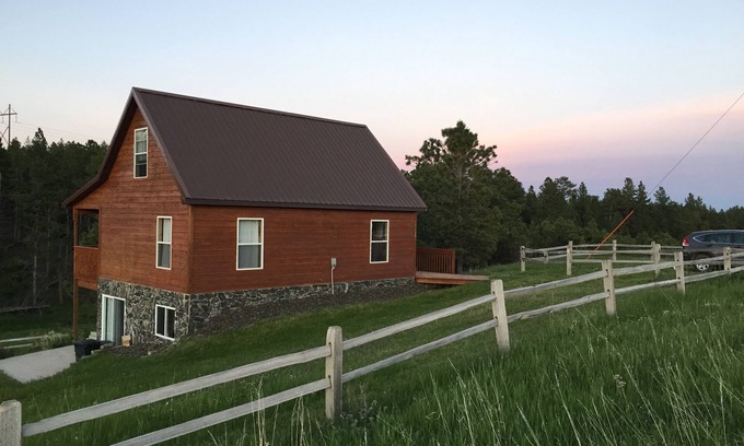 Hill City Cabin | Black Hills Forest Edge Cabin