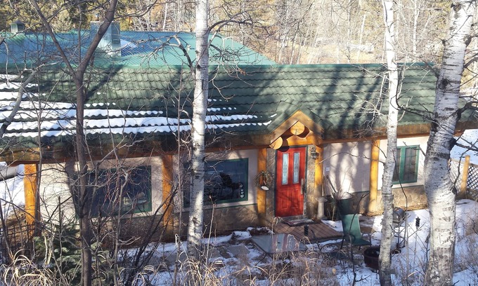 Hill City Cabin | Black Hills Sanctuary - Cabin for Couples