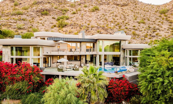 Paradise Valley Villa | Black Rock by AvantStay | Modern Masterpiece w/ Panoramic Views & Infinity Pool