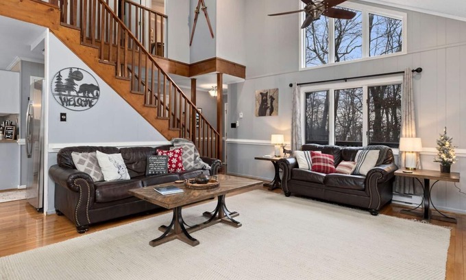 Wintergreen Cabin | Blackwood Chalet: Hot Tub + 0.3 mile from Slopes