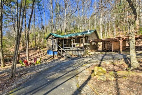Blairsville House | Blairsville Cabin with Fire Pit, 7 Mi to Dtwn!