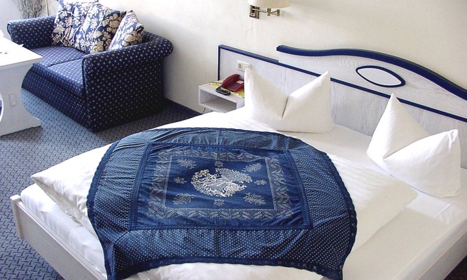 Neuwiese House | Blaudruck rooms - Country Hotel "Neuwiese" with traditional inn "At the Mill"