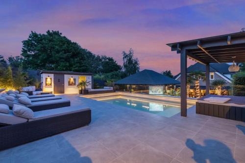 Patcham House | Blissfully Luxe Abode for Unforgettable Memories