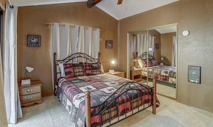 Pine Cabin | Bloody Basin Pine 2 Bedroom Cabin by Redawning