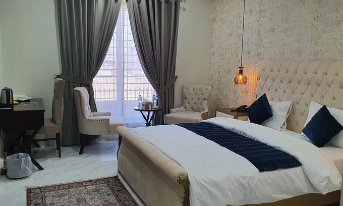 Fatehjang House | Bloom Roomsn10 minutes drive from Islamabad International Airport.