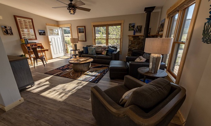 Salida House | Blue Bottle Trout Camp and Cottage- Gold Medal Fly Fishing on the Arkansas!