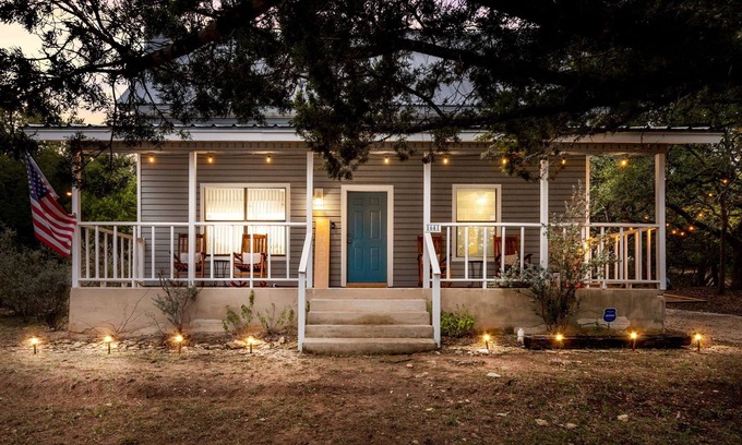 Canyon Lake Cottage | Blue Door Cottage Family Game Room - Family Friendly!