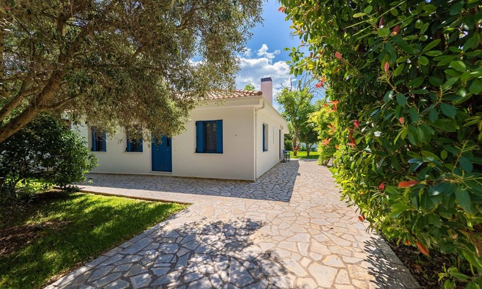 Lefkada Town Villa | Blue Gem Villa, in the Heart of Lefkas Town!