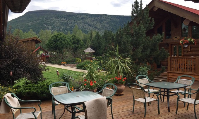 Clearwater Bed & Breakfast | Blue Grouse Country Inn Bed & Breakfast