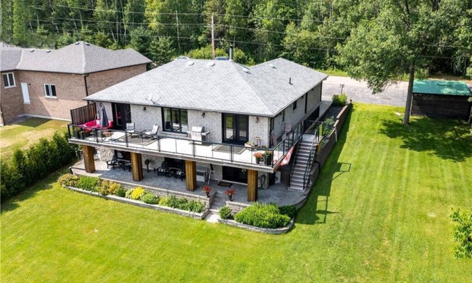 French River Cottage | Blue Jays Paradise: Lake Front Cottage