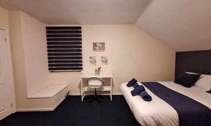 Nottingham City Centre Apartment | Blue Lagoon at Cinematic Journeys