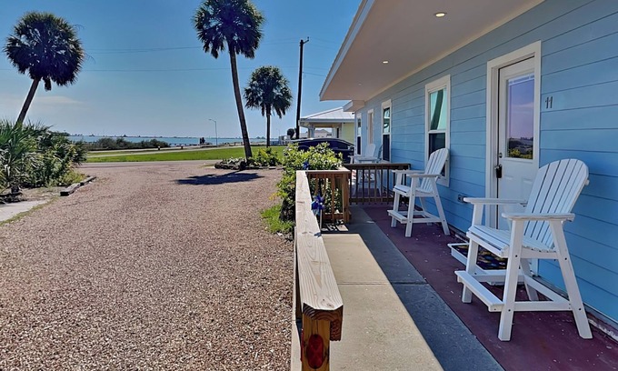 Rockport Condo | Blue Marlin #11 | Bay Views, Community Pool