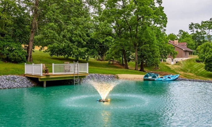 Mount Aetna House | Blue mountain retreat