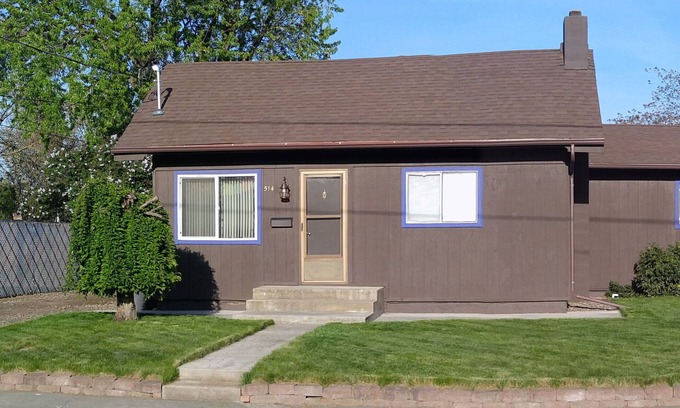 Walla Walla House | Blue Street Cottage: Centrally located between Whitman College and WWCC