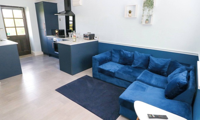 Nantgarw Cottage | Bluebell Cottage