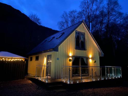West Laroch House | Bluebell Cottage with Hot Tub