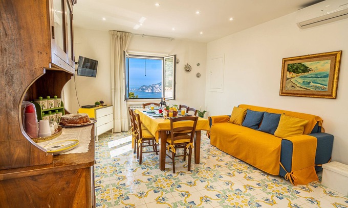 Termini House | Bluebell Residence - on the way to the famous path of "Punta Campanella"