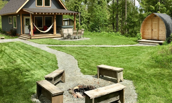 Salmon Arm Ski Chalet | Bluebird Chalet- Chalet One