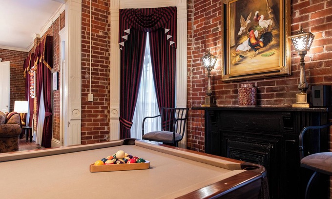 Old Louisville House | Bluegrass Bourbon Inn, historic home, downtown, close to all! Luxury linens