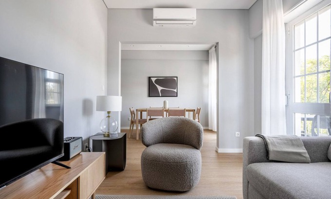 Sao Domingos de Benfica Apartment | Blueground | Benfica, fully furnished & equipped