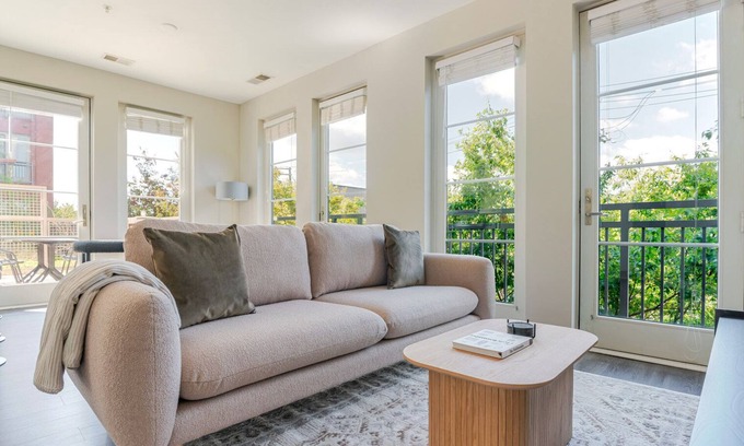 Bethesda Apartment | Blueground | Bethesda, fitness center, nr Cabin John Park