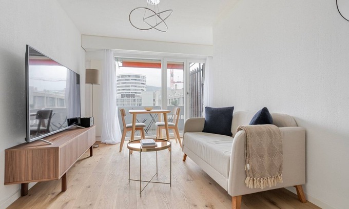 Hard Apartment | Blueground | Hard, balcony, nr Lindenhof